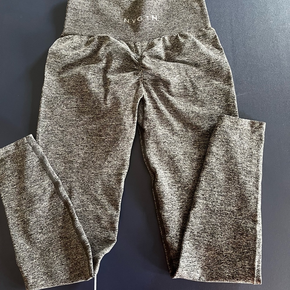 Nvgtn scrunch leggings